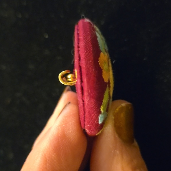 Vintage Embroidered Brooch - Picture 3 of 4